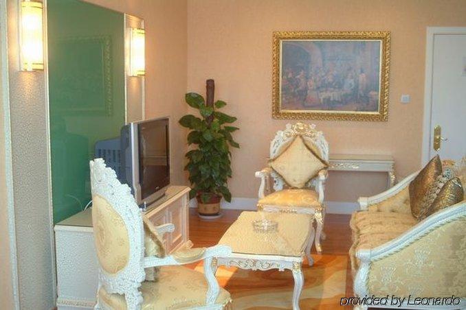 Royal Court Hotel Шанхай Інтер'єр фото